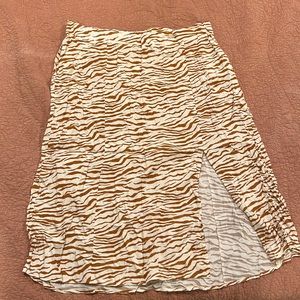 Like new animal print midi skirt
